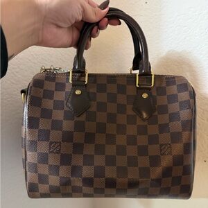 Fashion checkered bag
